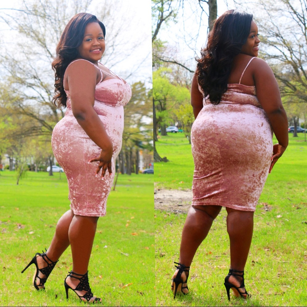 Therese Pink Crushed-Velvet Bodycon Dress - Plus